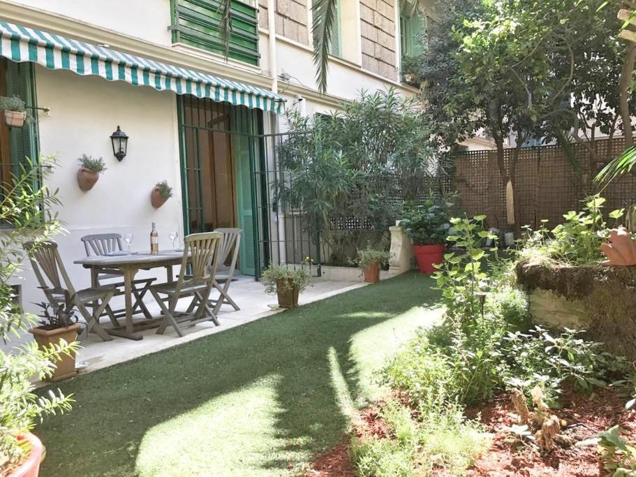 Appartement Luxieux Avec Jardin